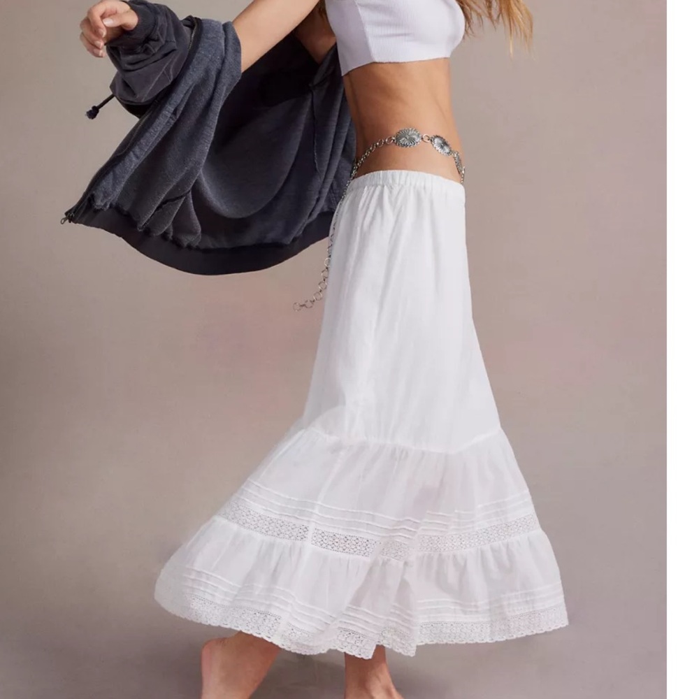 Urban Outfitters/Emelie Tiered Midi Skirt